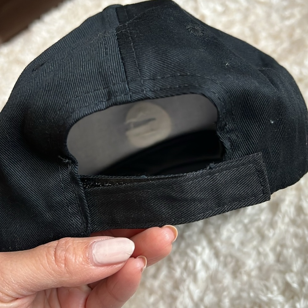 Baseball cap - Picture 3 of 3